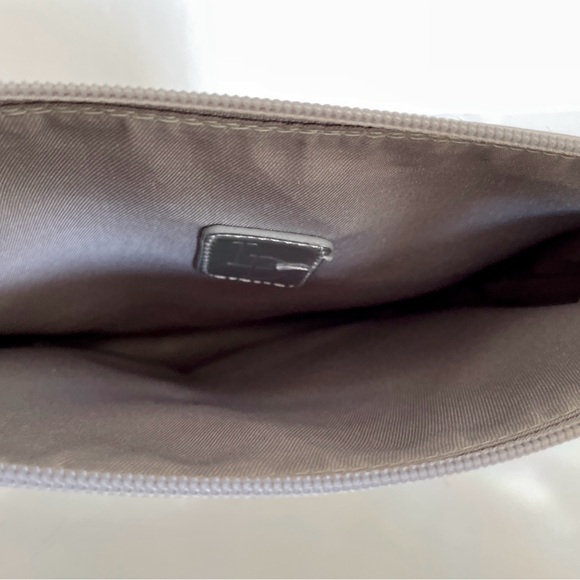 IRIDESCENT Vinyl COSMETICS Travel BAG NWOT - Picture 4 of 5